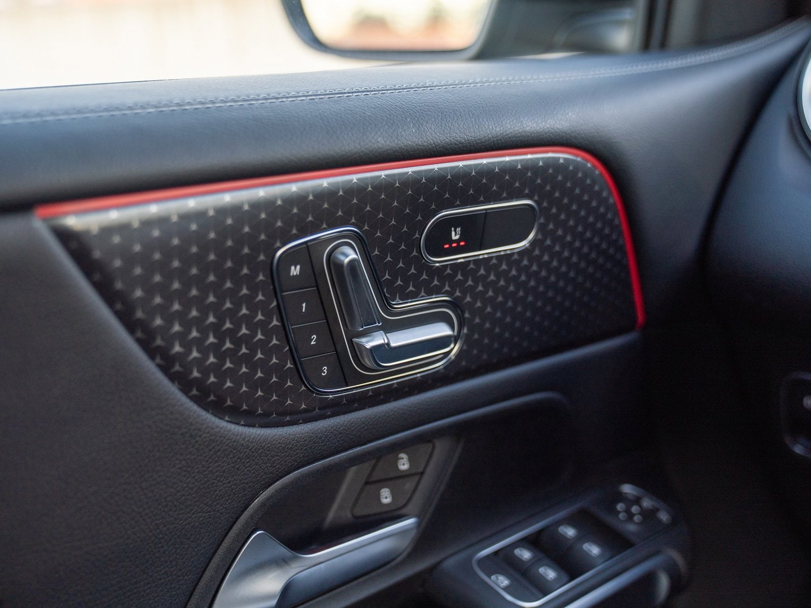 2026 Mercedes-Benz GLB GLB 250 - Photo 24