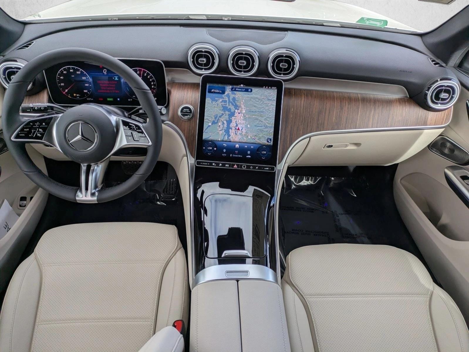 2026 Mercedes-Benz GLC Base - Photo 17