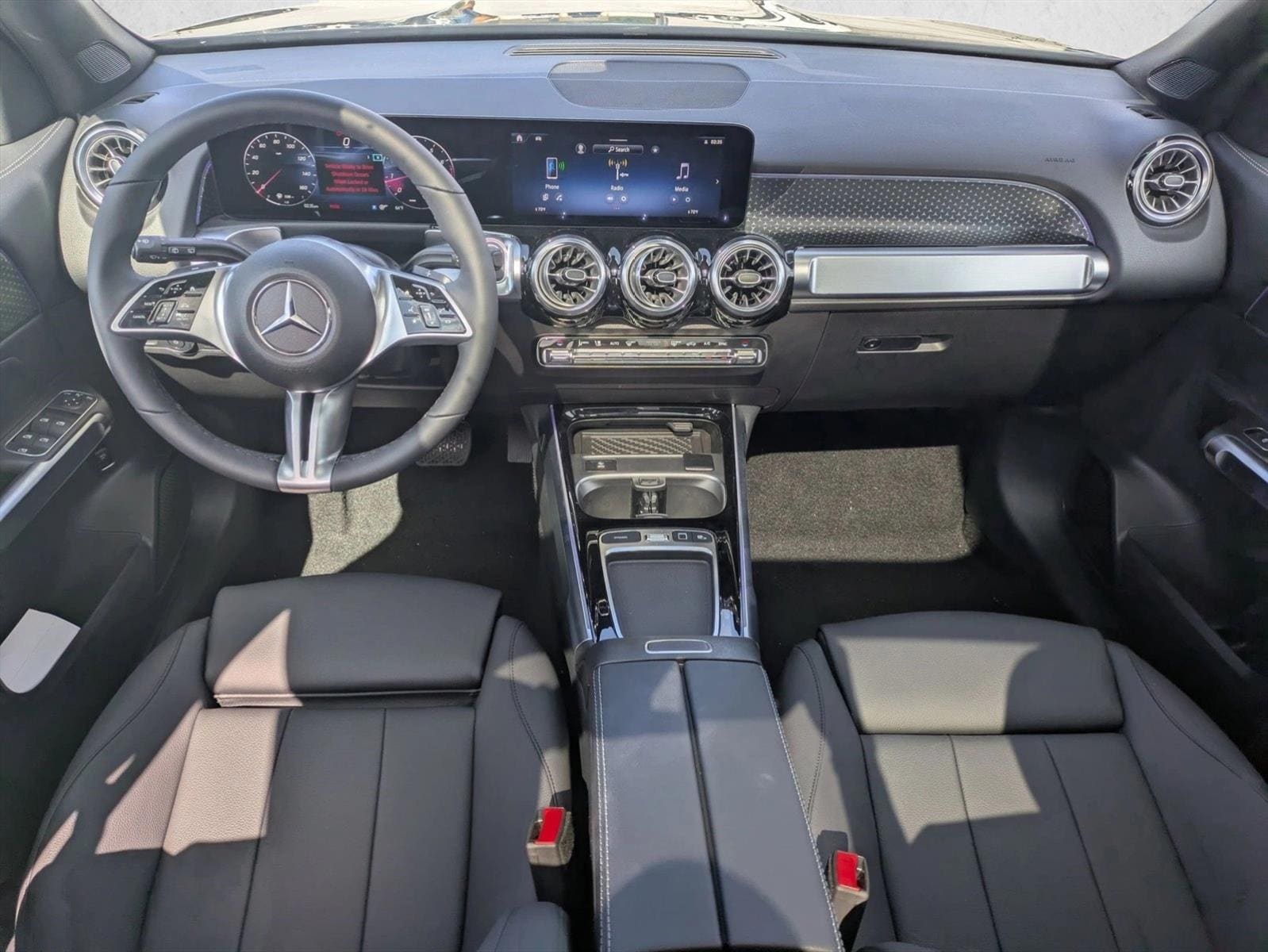 2026 Mercedes-Benz GLB GLB 250 - Photo 18