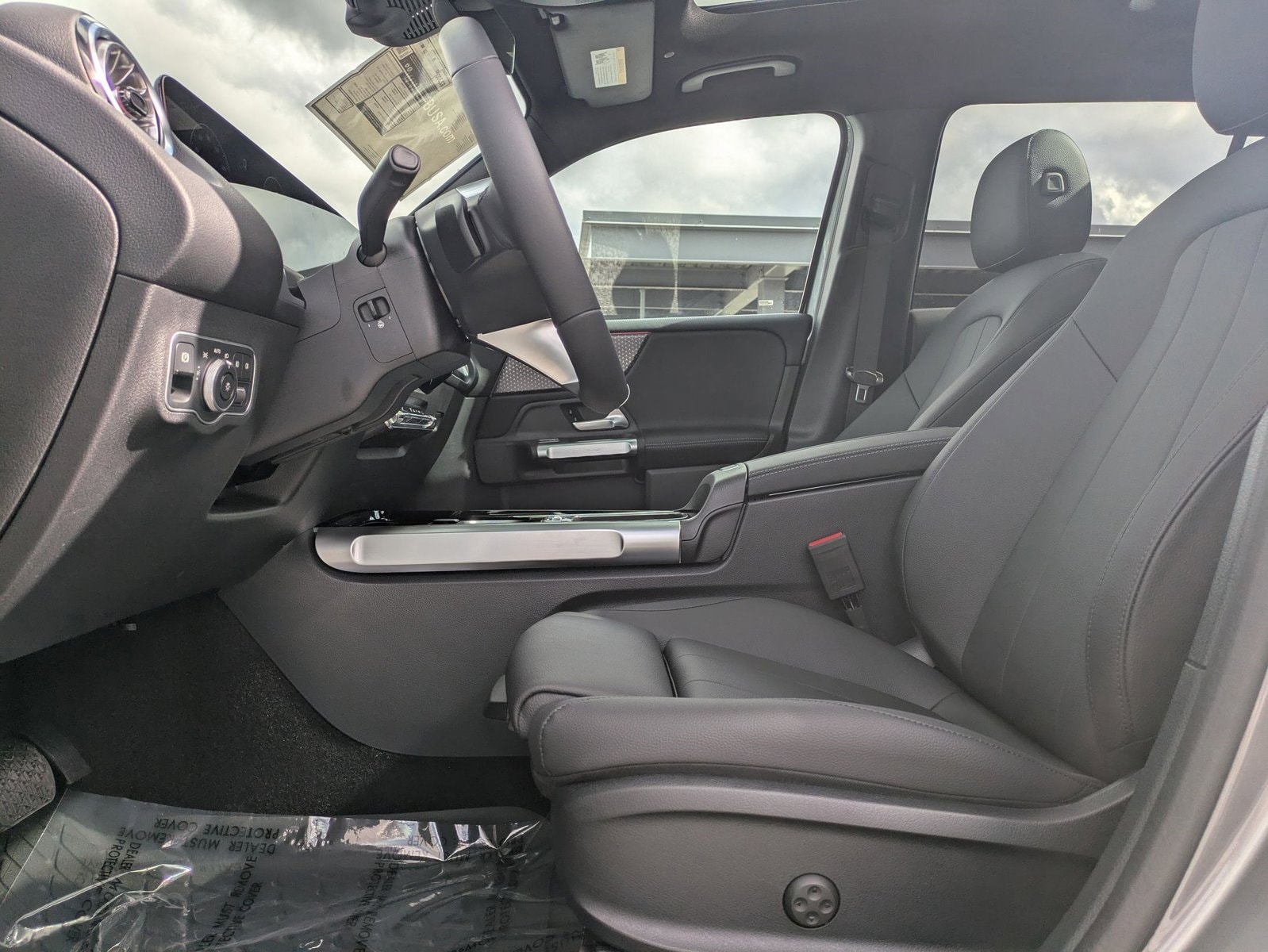 2026 Mercedes-Benz GLB GLB 250 - Photo 17