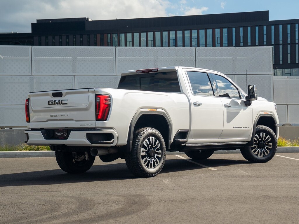Used 2025 GMC Sierra 3500HD Denali Ultimate Truck Crew Cab