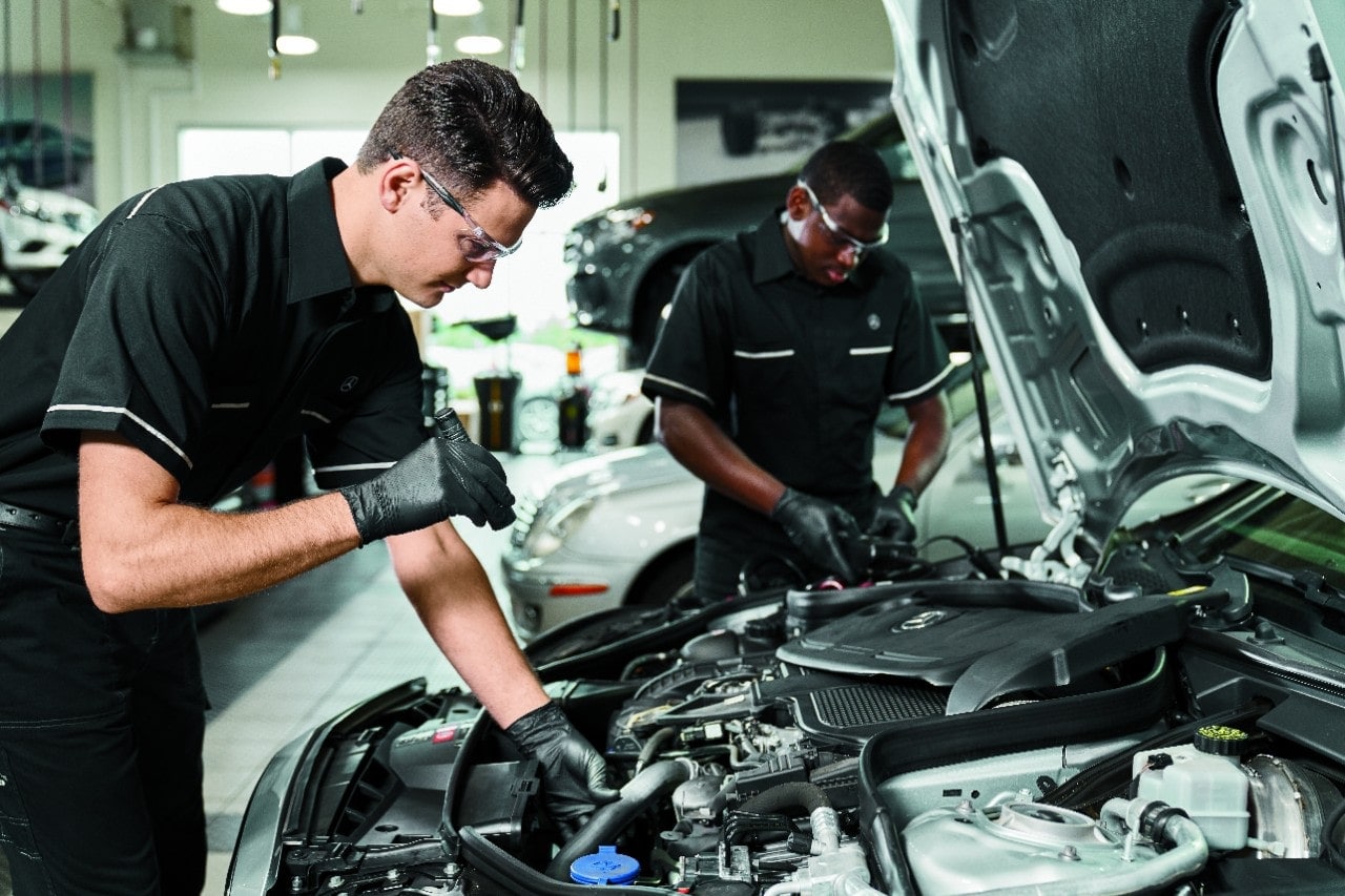 Mercedes-Benz certified technicians