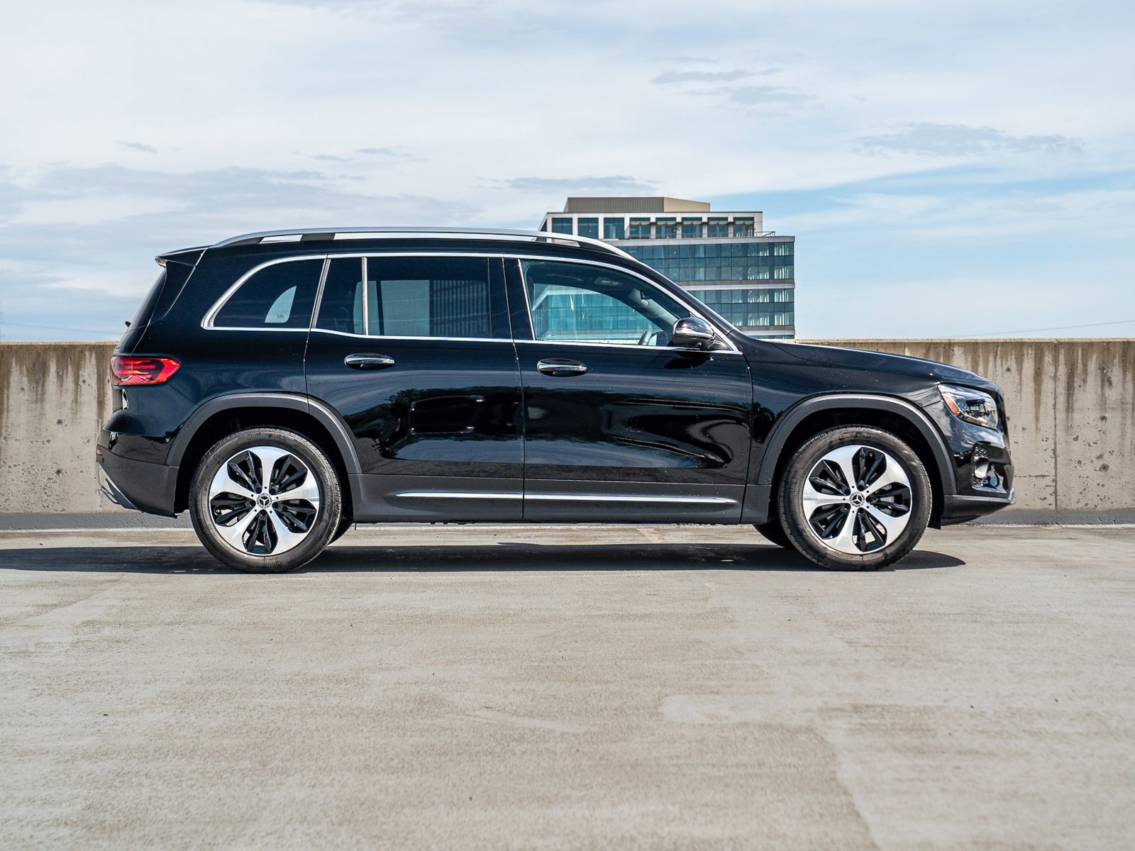 2026 Mercedes-Benz GLB GLB 250 - Photo 6