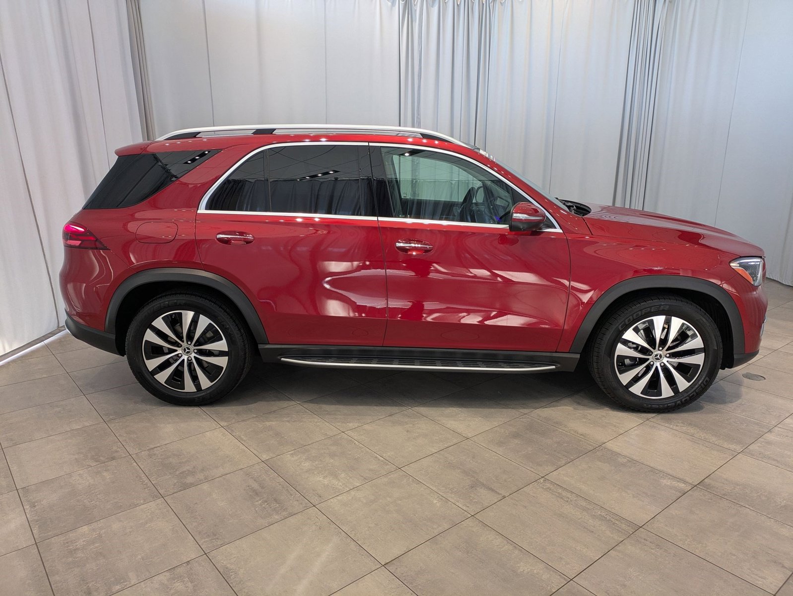 2025 Mercedes Benz GLE 350 4MATIC photo 4