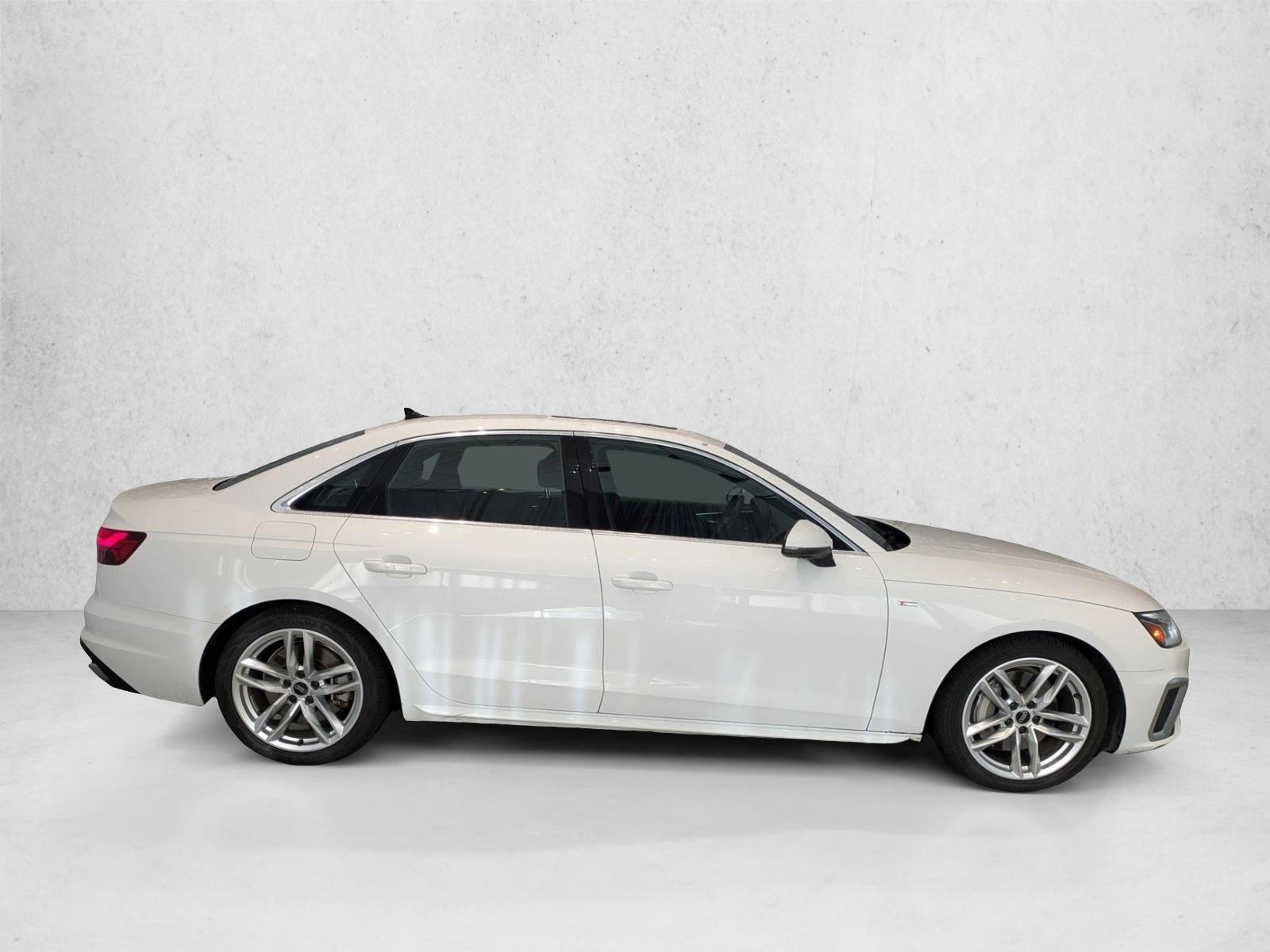 2022 Audi A4 S line Quattro Premium Plus photo 4