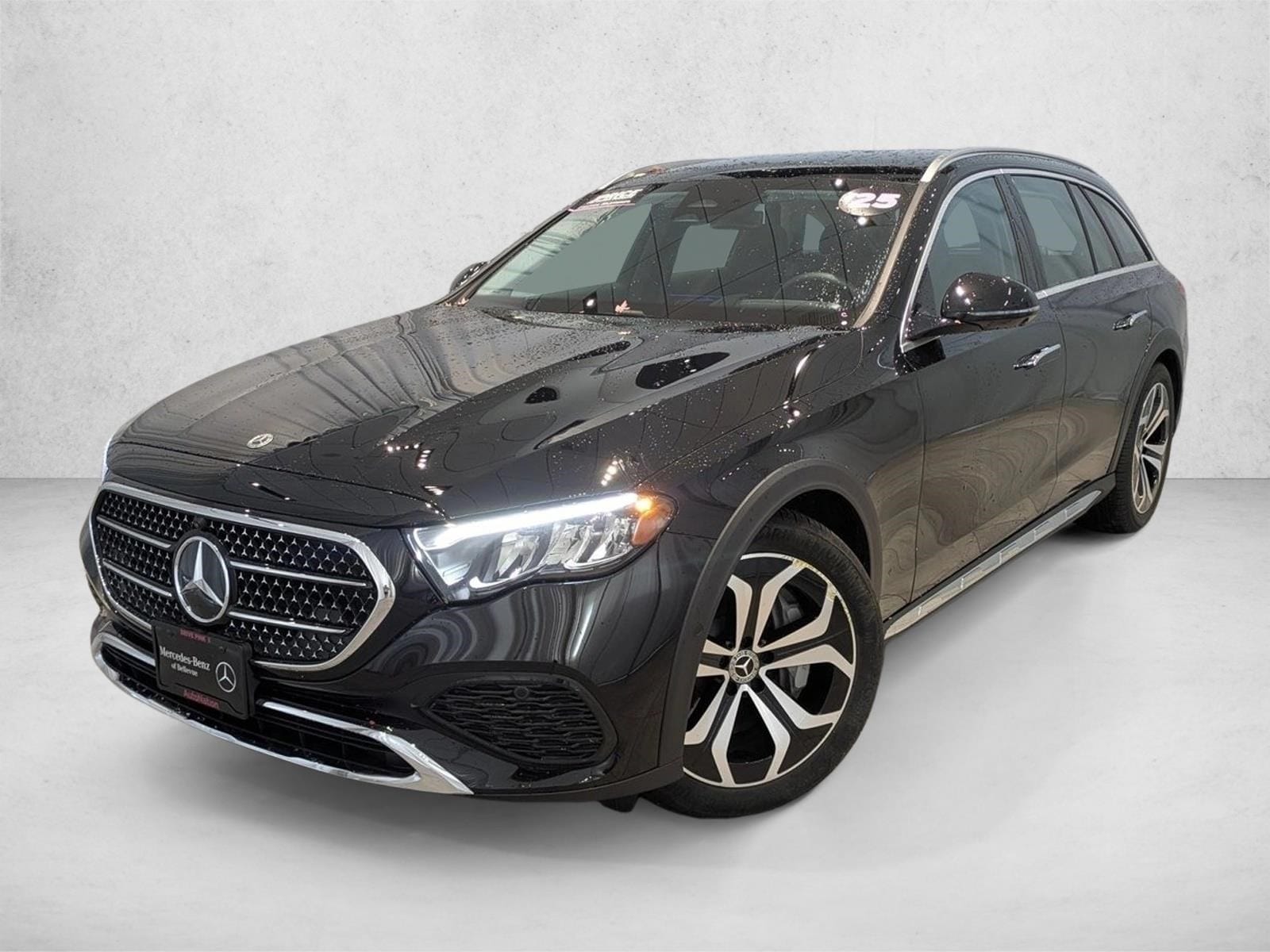 2025 Mercedes-Benz E-Class E450 All-Terrain's photo