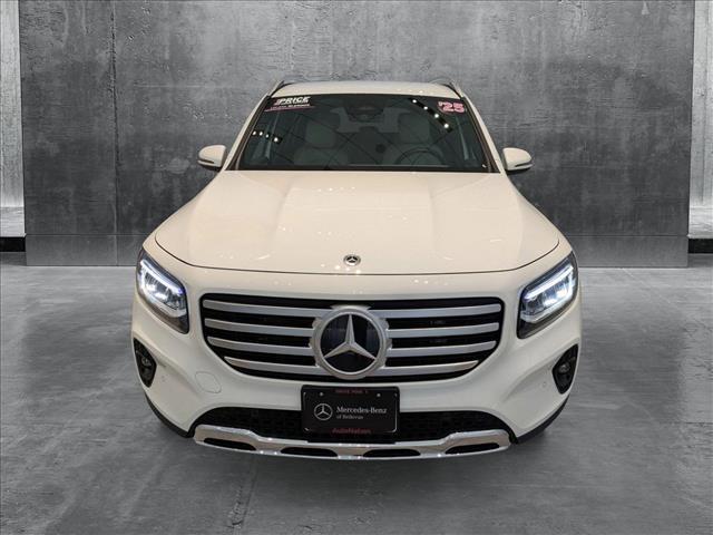 2025 Mercedes Benz GLB 250 4MATIC photo 2
