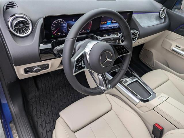 2025 Mercedes Benz GLA 250 4MATIC photo 3