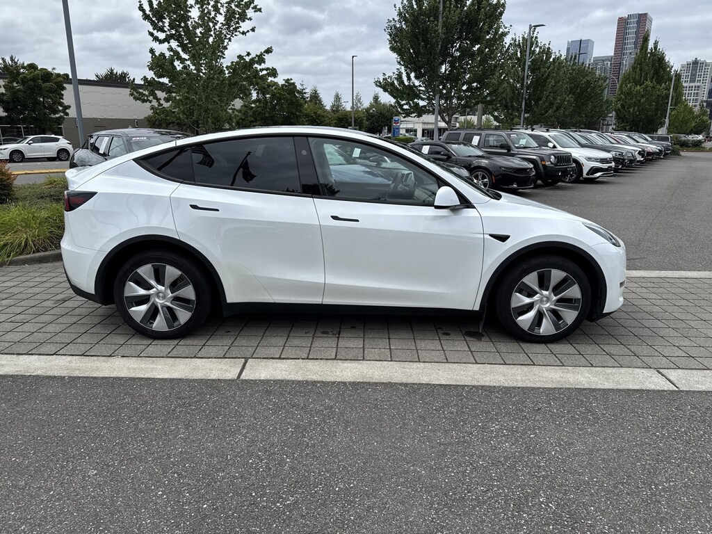 Used 2023 Tesla Model Y Long Range SUV