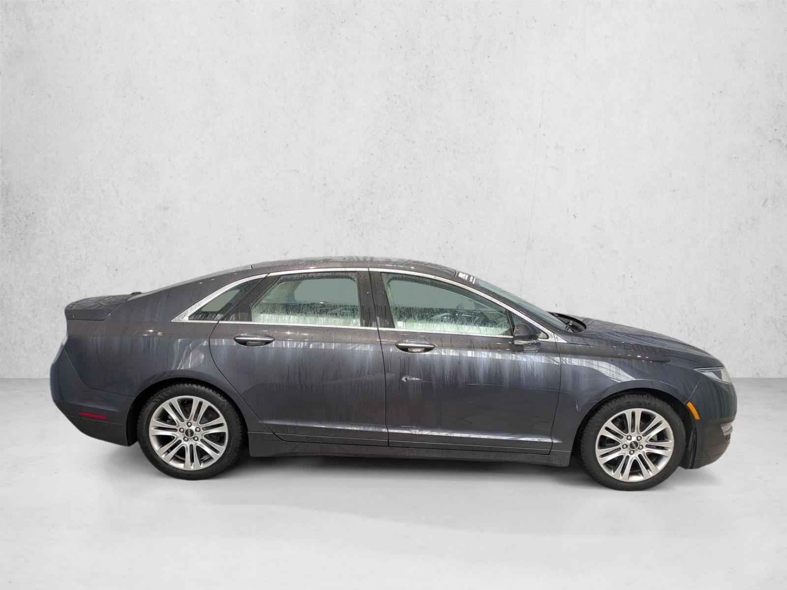 2013 Lincoln MKZ Base photo 4