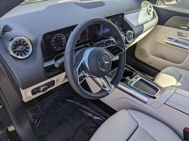 2025 Mercedes Benz GLA 250 4MATIC photo 3