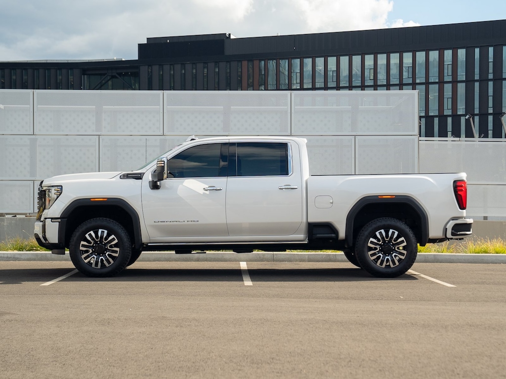 Used 2025 GMC Sierra 3500HD Denali Ultimate Truck Crew Cab