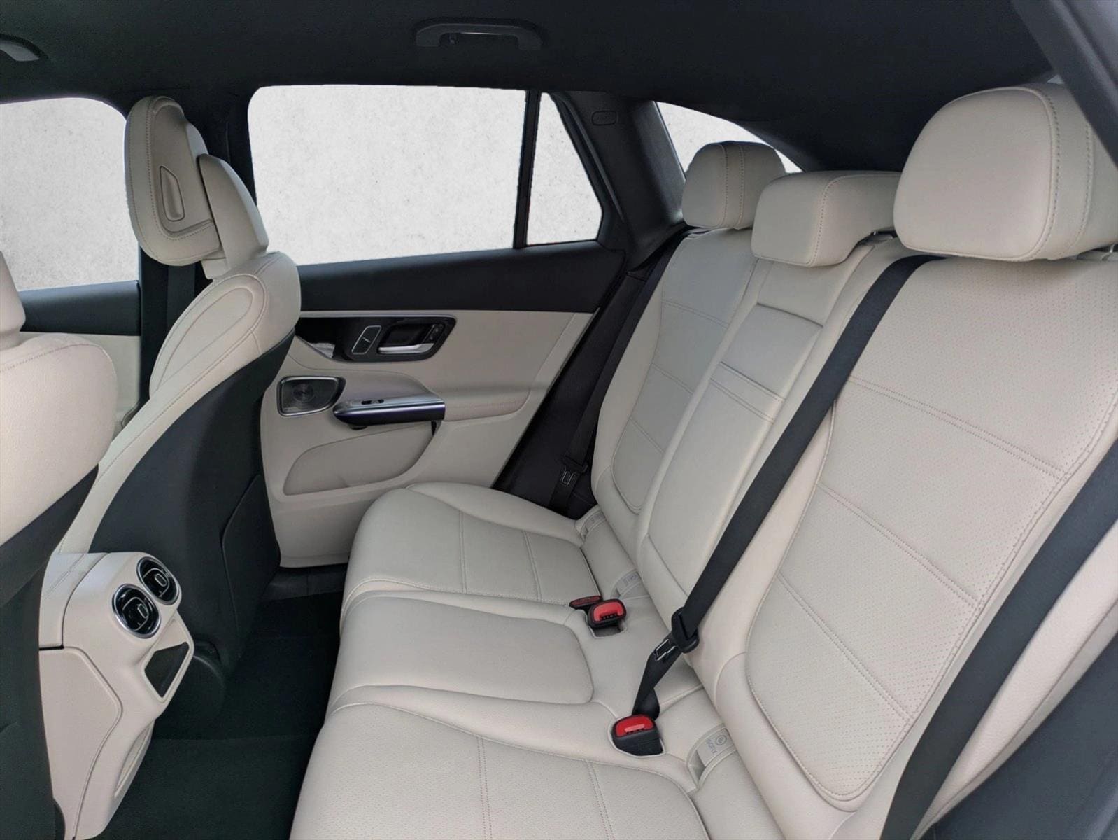 2026 Mercedes-Benz GLC Base - Photo 18