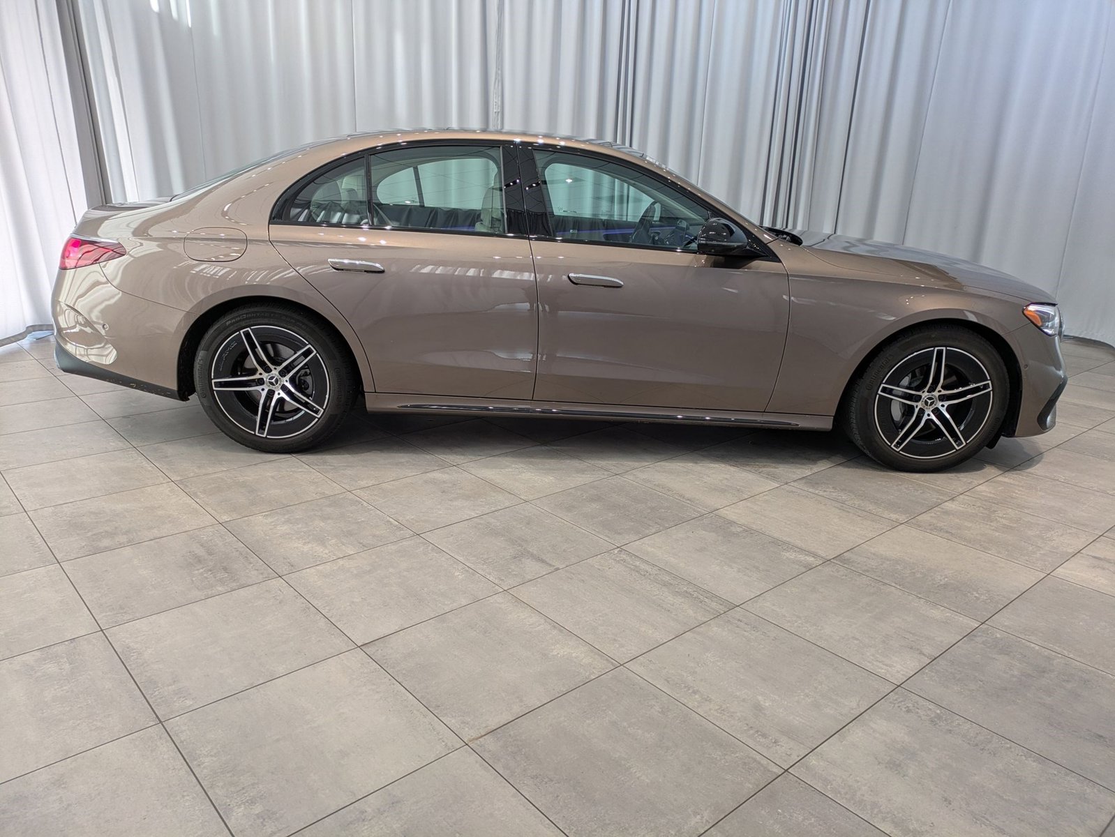 2024 Mercedes Benz E 350 4MATIC Sedan photo 4