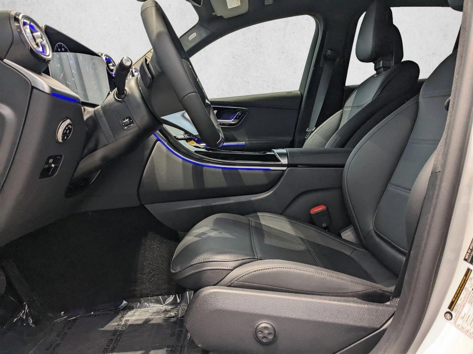 2025 Mercedes Benz GLC 300 4MATIC photo 3