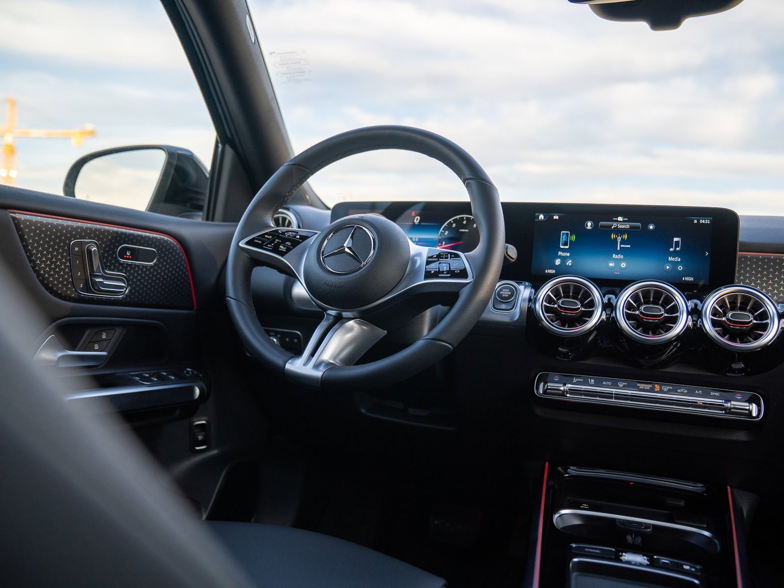 2026 Mercedes-Benz GLB GLB 250 - Photo 19