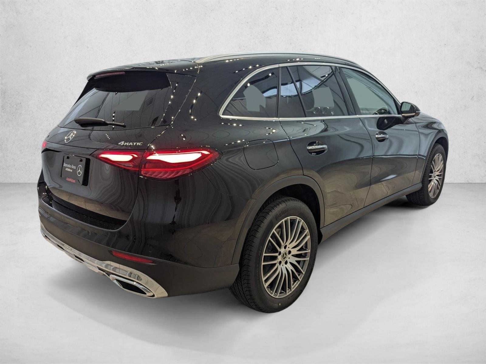 2025 Mercedes Benz GLC 300 4MATIC photo 2