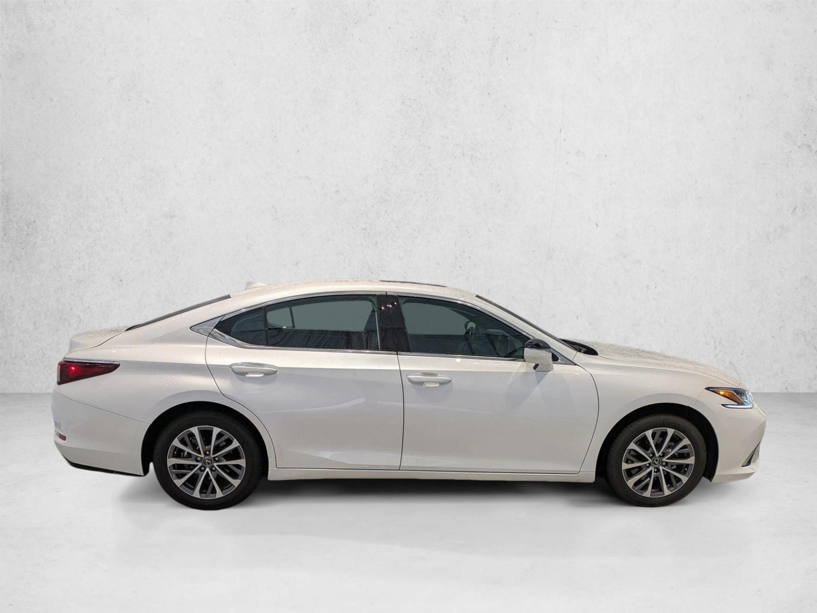 2024 Lexus ES 350 Base photo 4