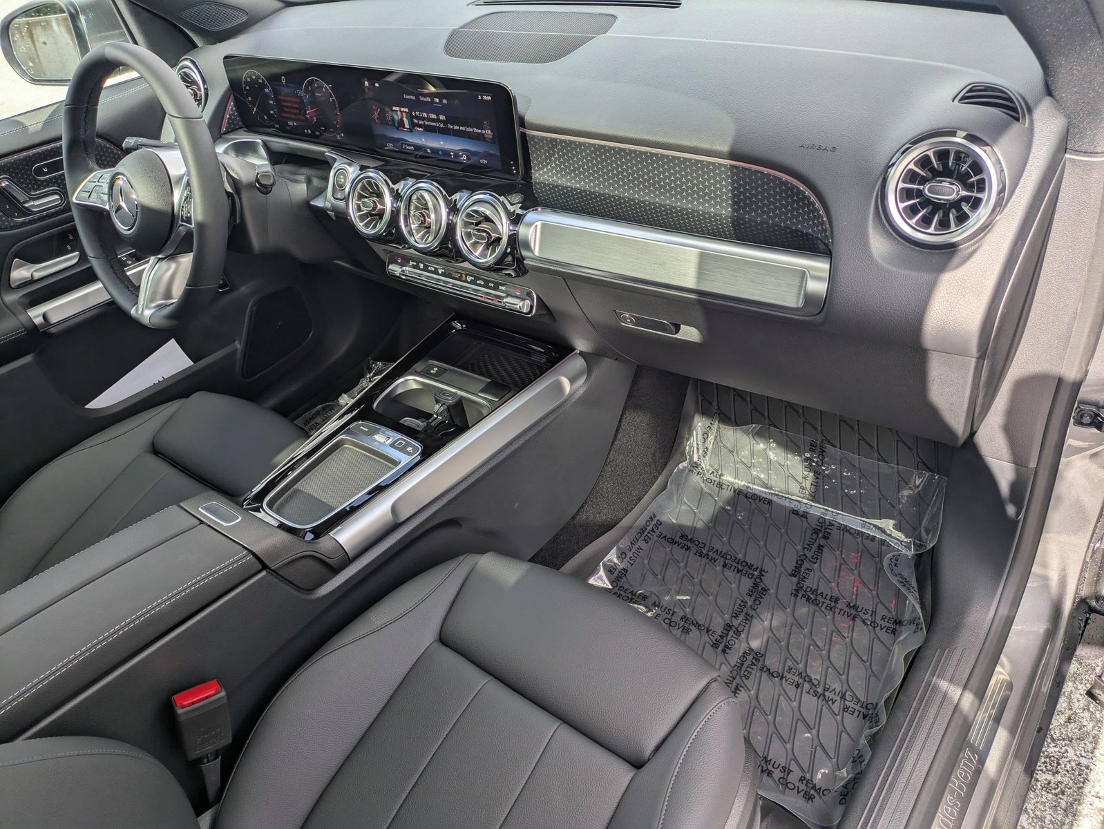 2026 Mercedes-Benz GLB GLB 250 - Photo 21