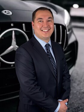 Staff member Jeff Lewis from ID_739ef52c1719