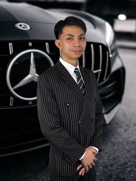 Staff member Khai Pham from ID_7143e003e67b