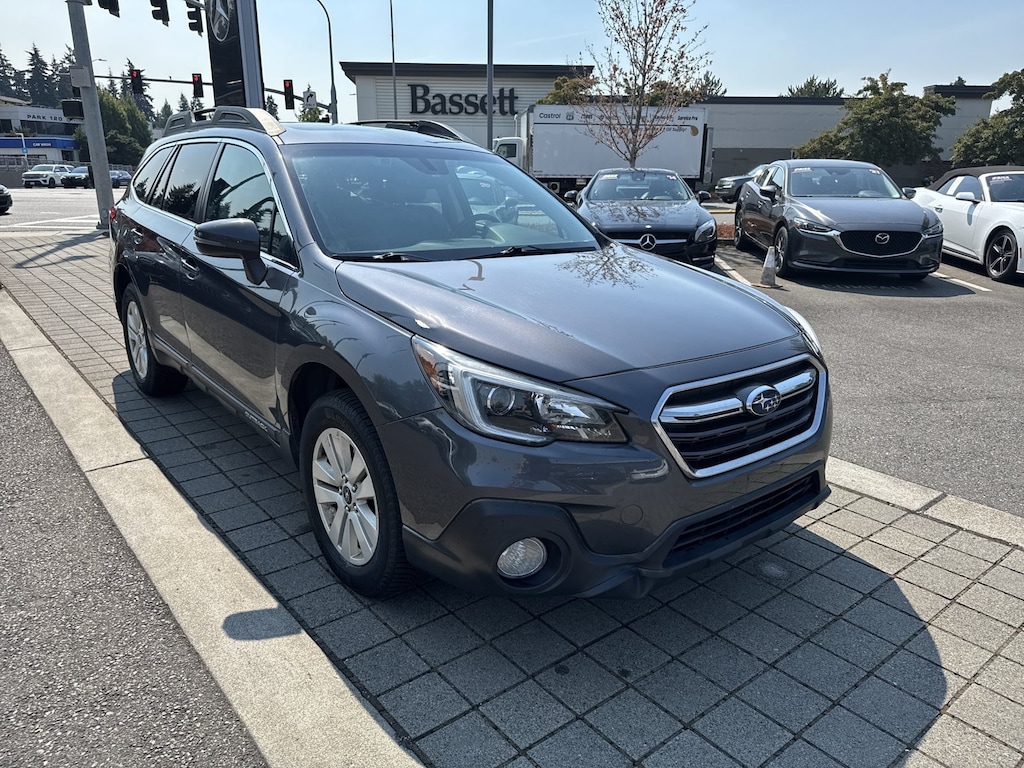 Used 2018 Subaru Outback 2.5i Premium with SUV