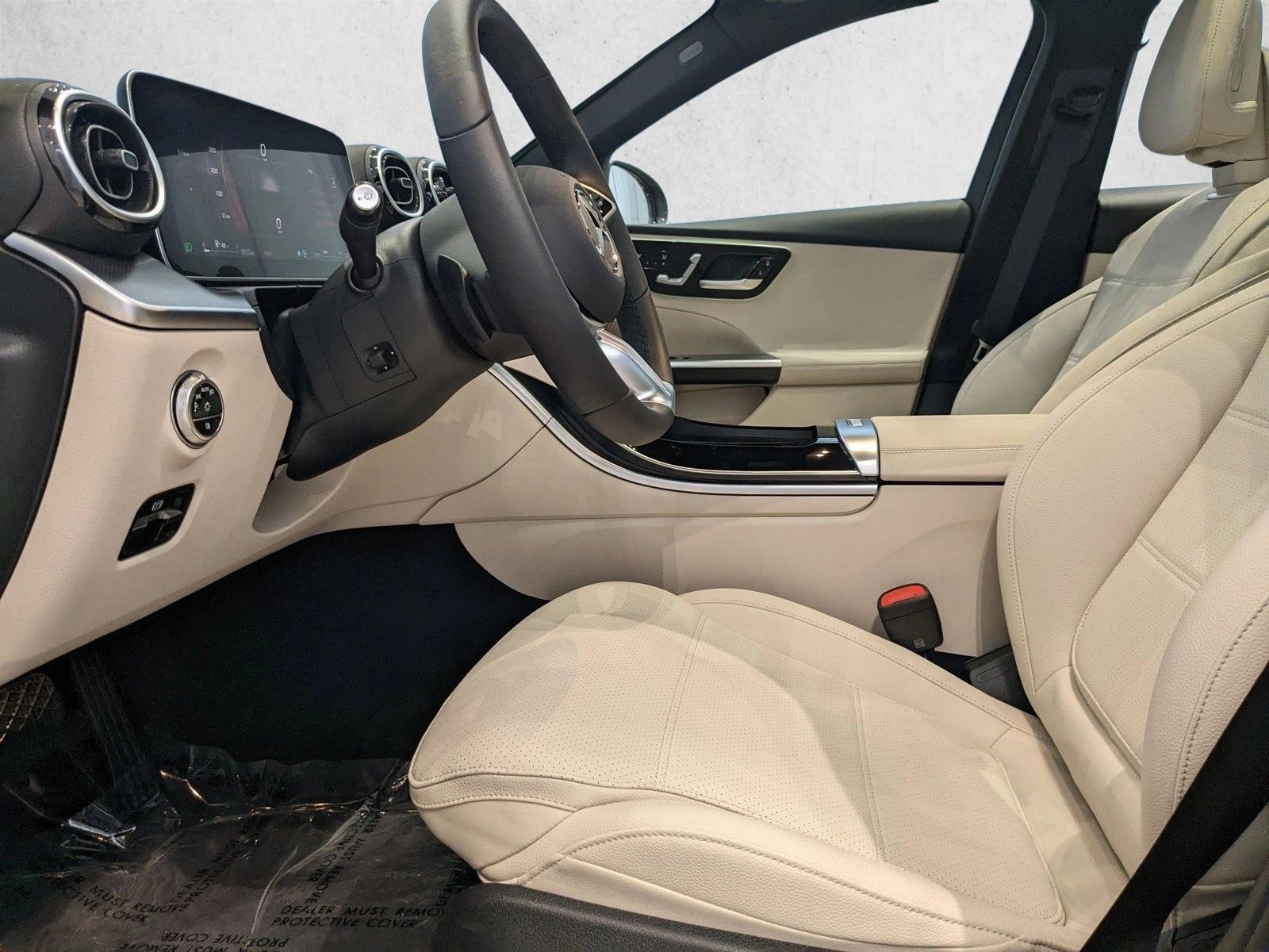 2025 Mercedes Benz C 300 4MATIC Sedan photo 4