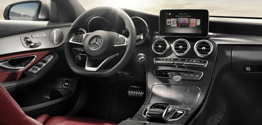 Interior photo 2018 Mercedes-Benz C-Class
