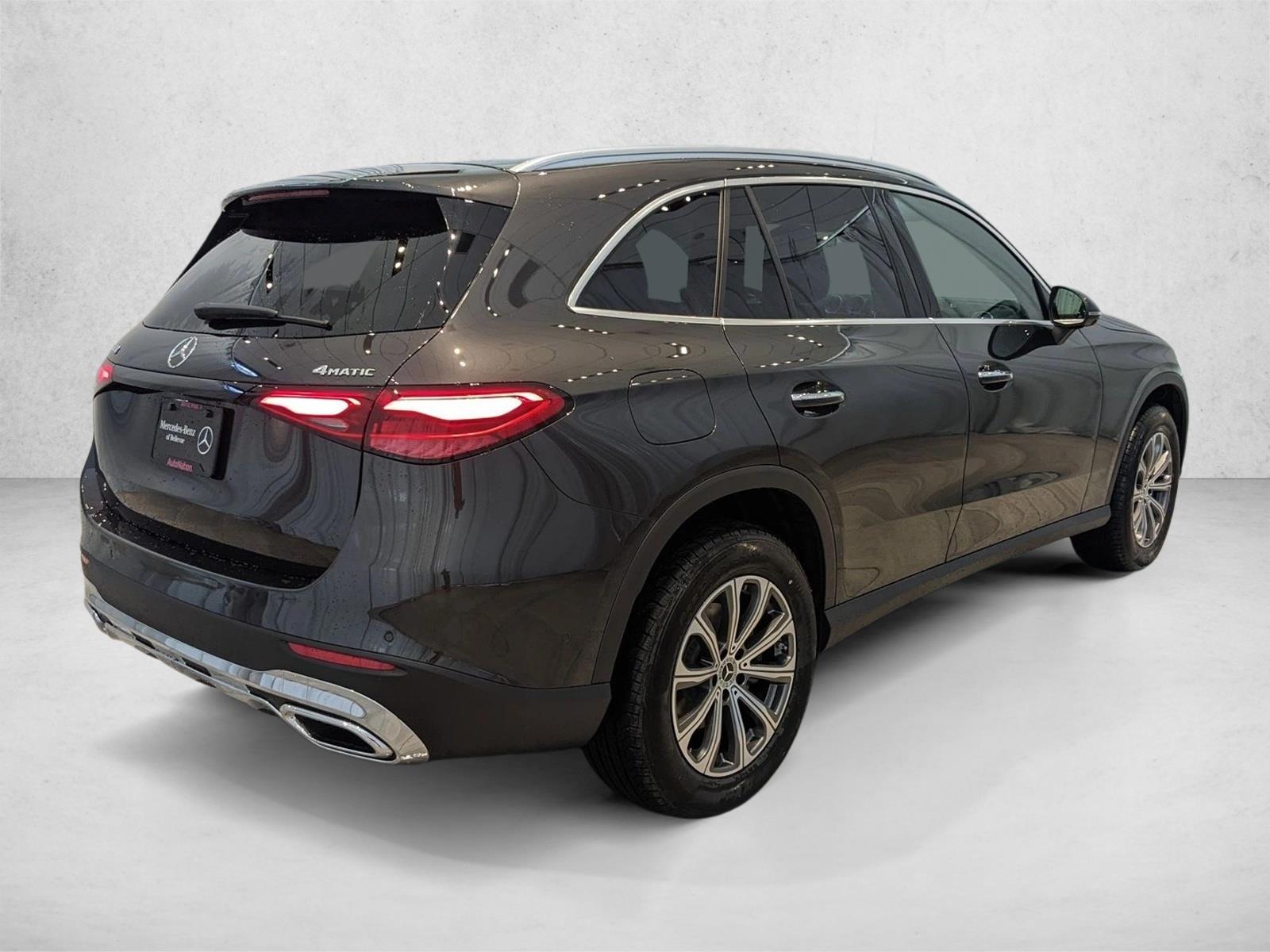2025 Mercedes Benz GLC 300 4MATIC photo 2
