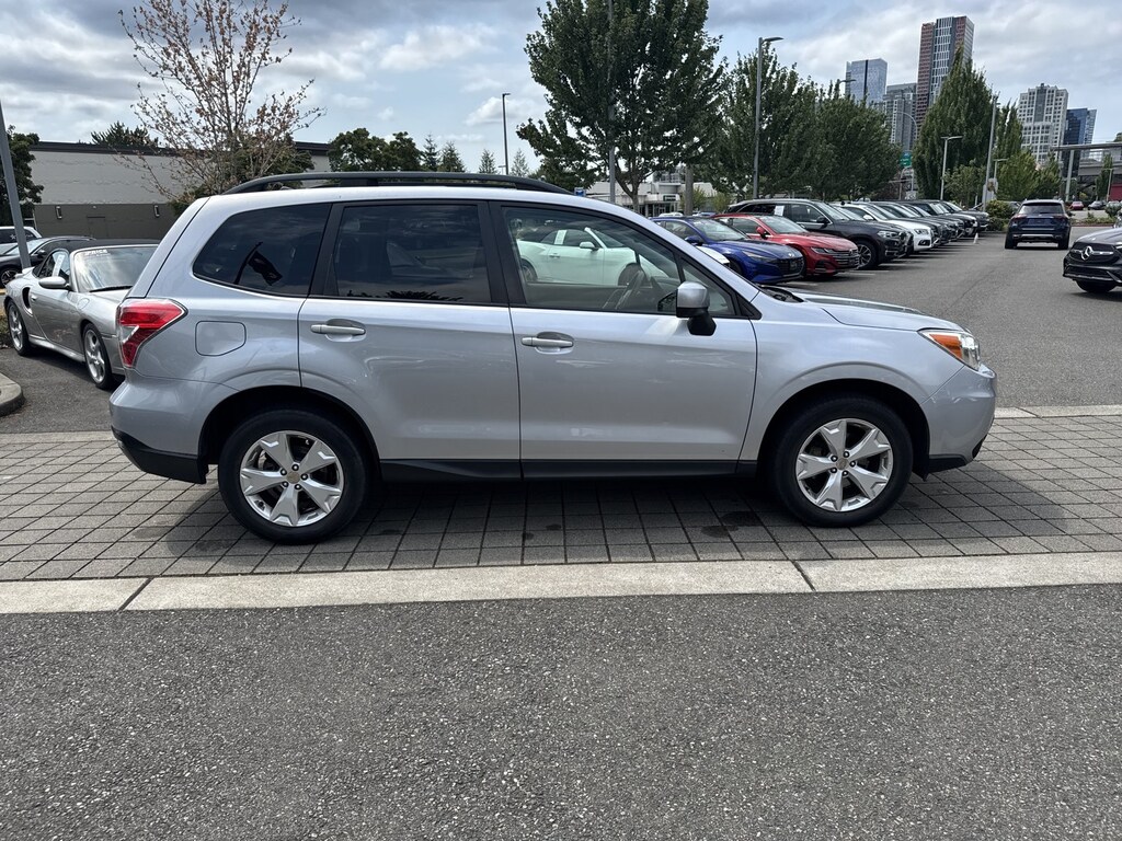 Used 2015 Subaru Forester 2.5i Premium (CVT) SUV
