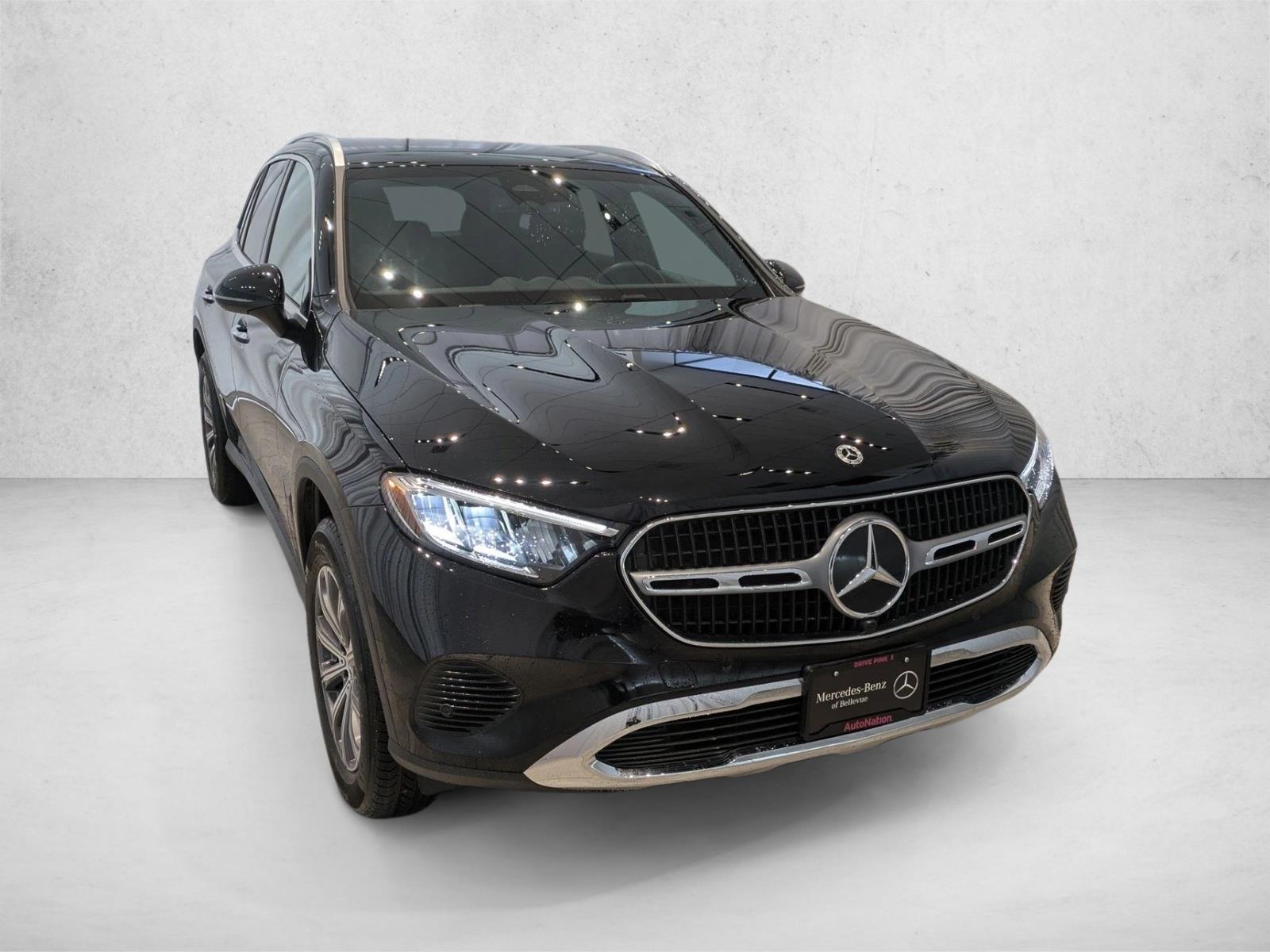 2025 Mercedes Benz GLC 300 4MATIC photo 3