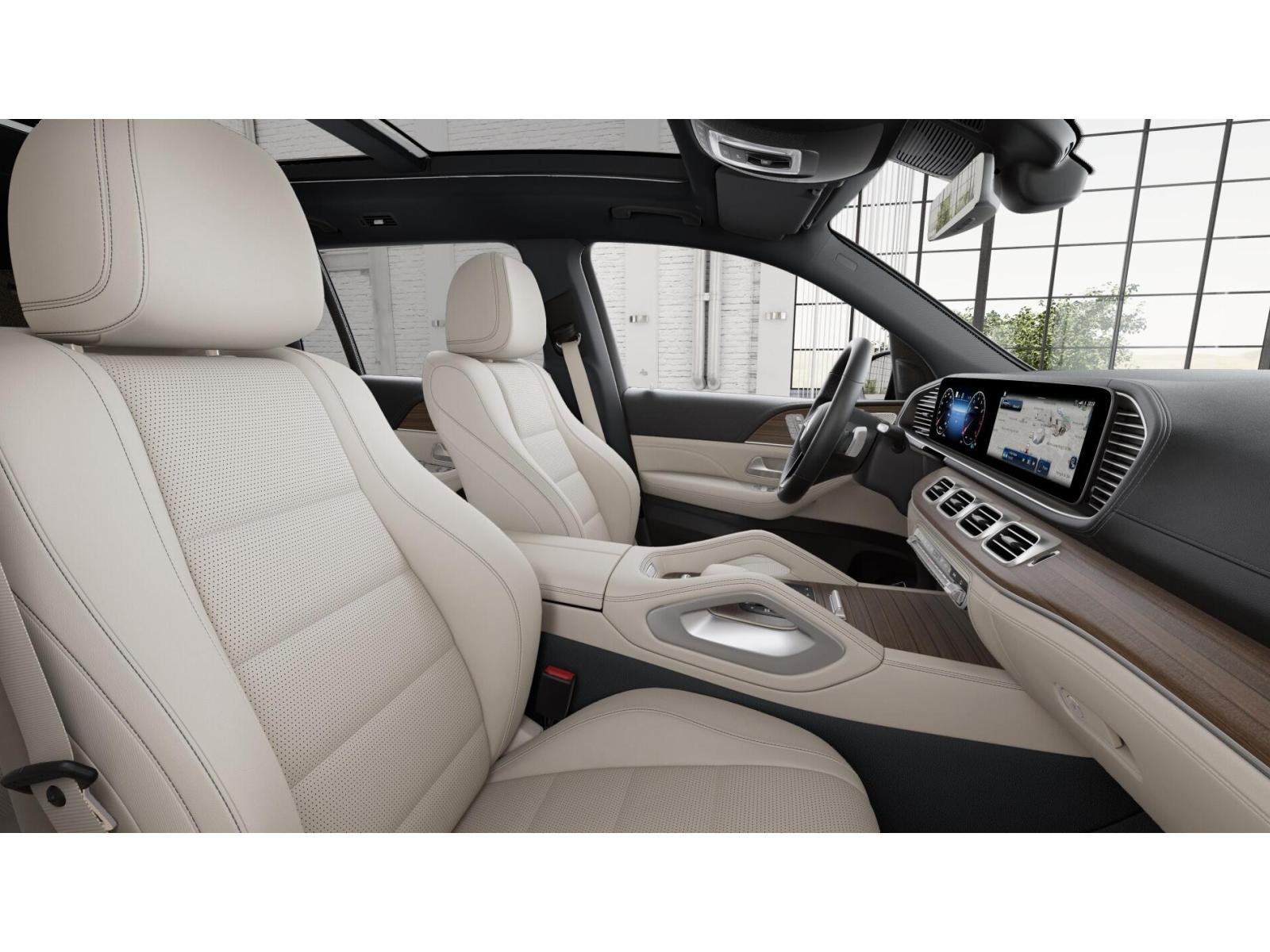 2026 Mercedes Benz GLS 450 4MATIC photo 4