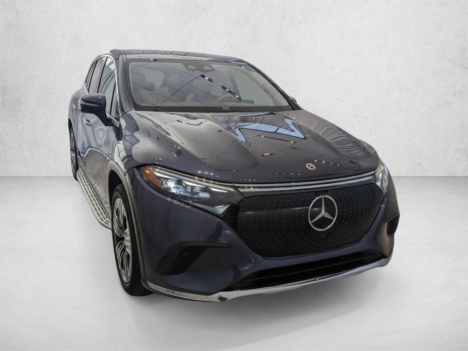 2023 Mercedes Benz EQS SUV 450 4MATIC photo 3