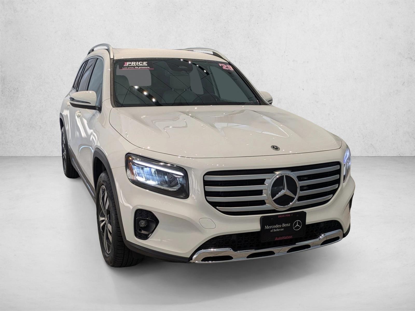2025 Mercedes Benz GLB 250 4MATIC photo 3