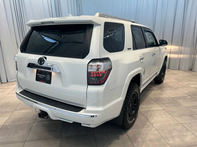 2018 Toyota 4Runner Limited photo 3
