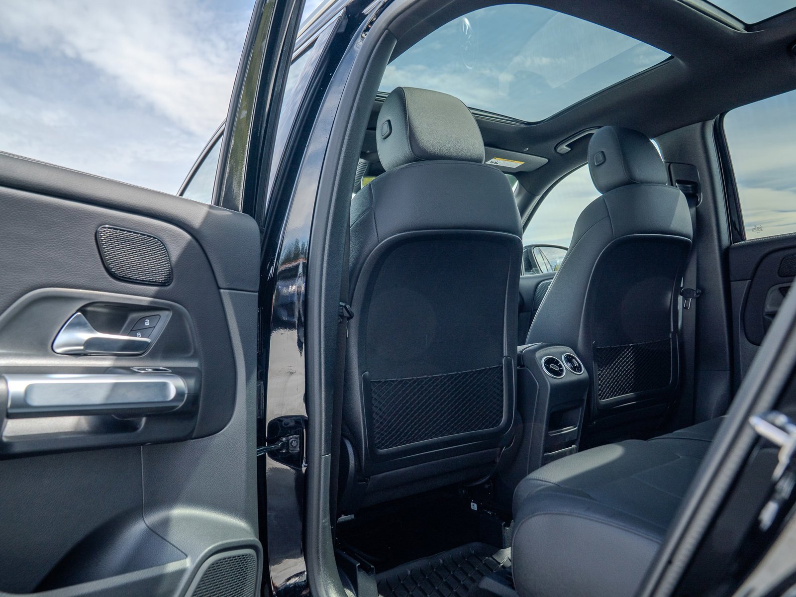 2026 Mercedes-Benz GLB GLB 250 - Photo 18