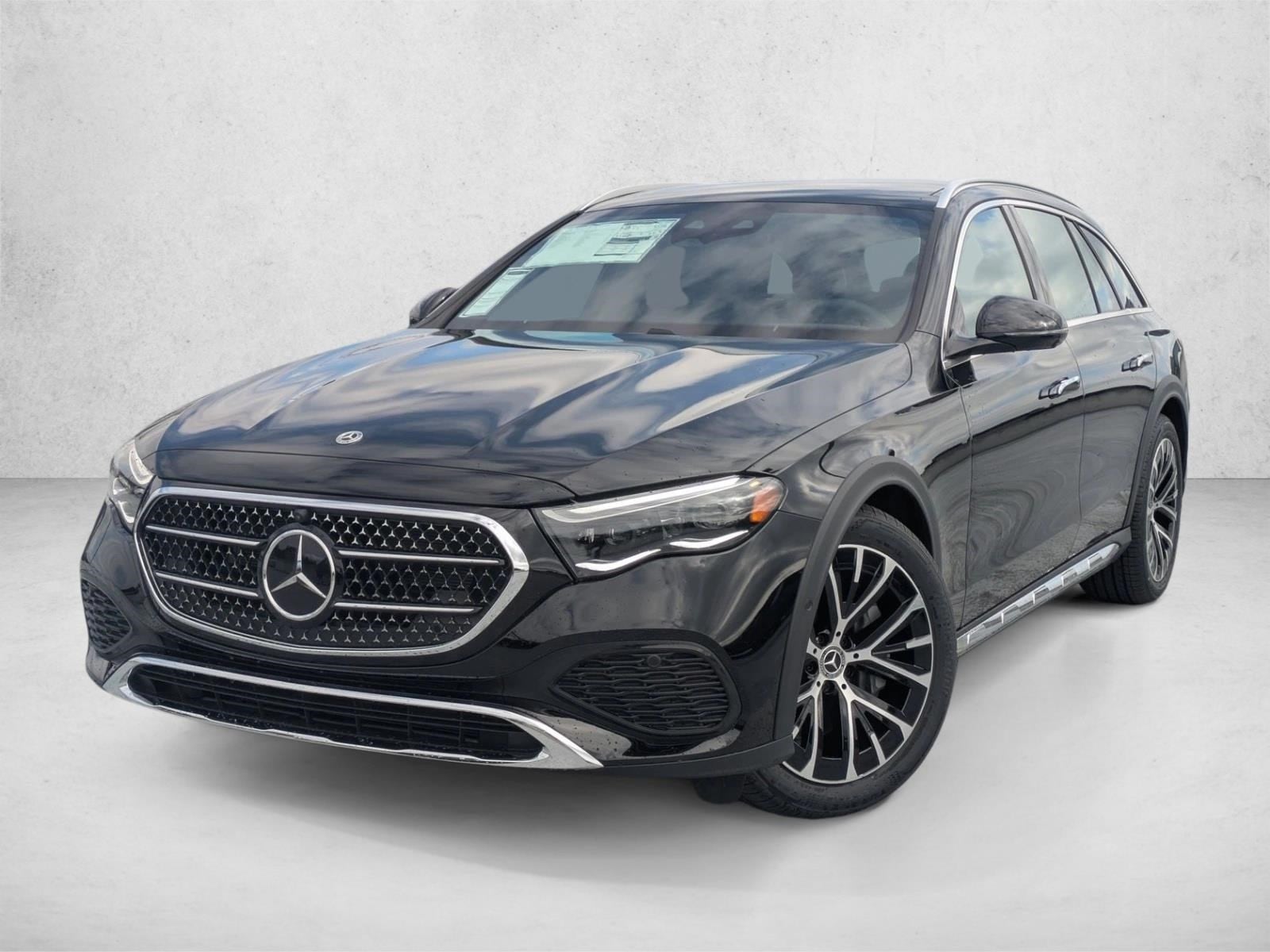 2025 Mercedes-Benz E-Class E450 All-Terrain's photo