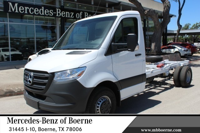 2023 Mercedes-Benz Sprinter Cab Chassis Base's photo