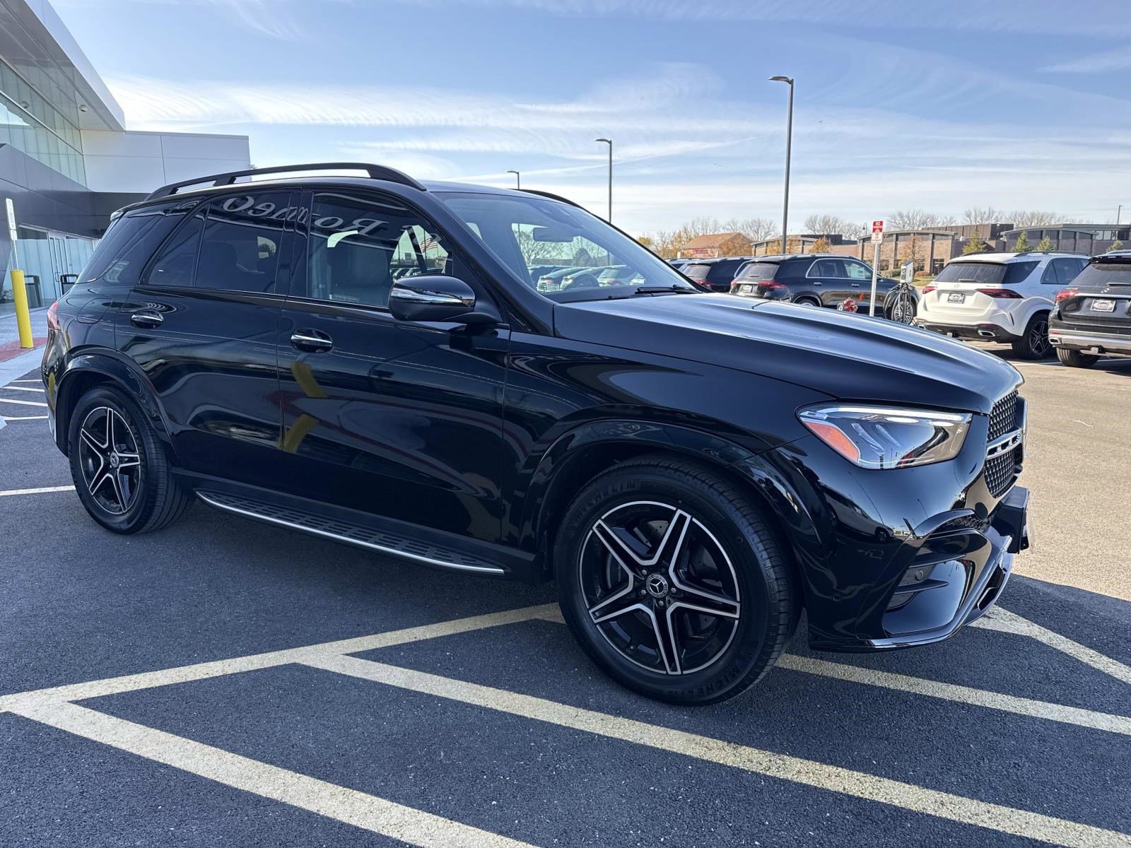 2025 Mercedes Benz GLE 450 4MATIC photo 3