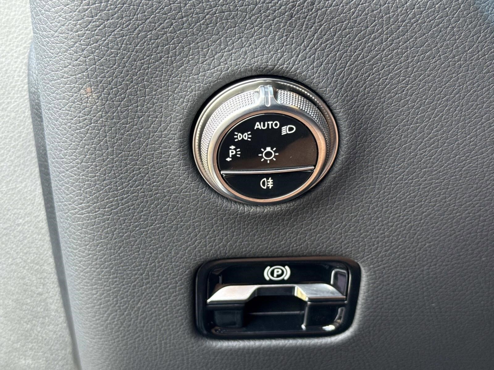 2026 MERCEDES-BENZ GLC-CLASS - Image 32