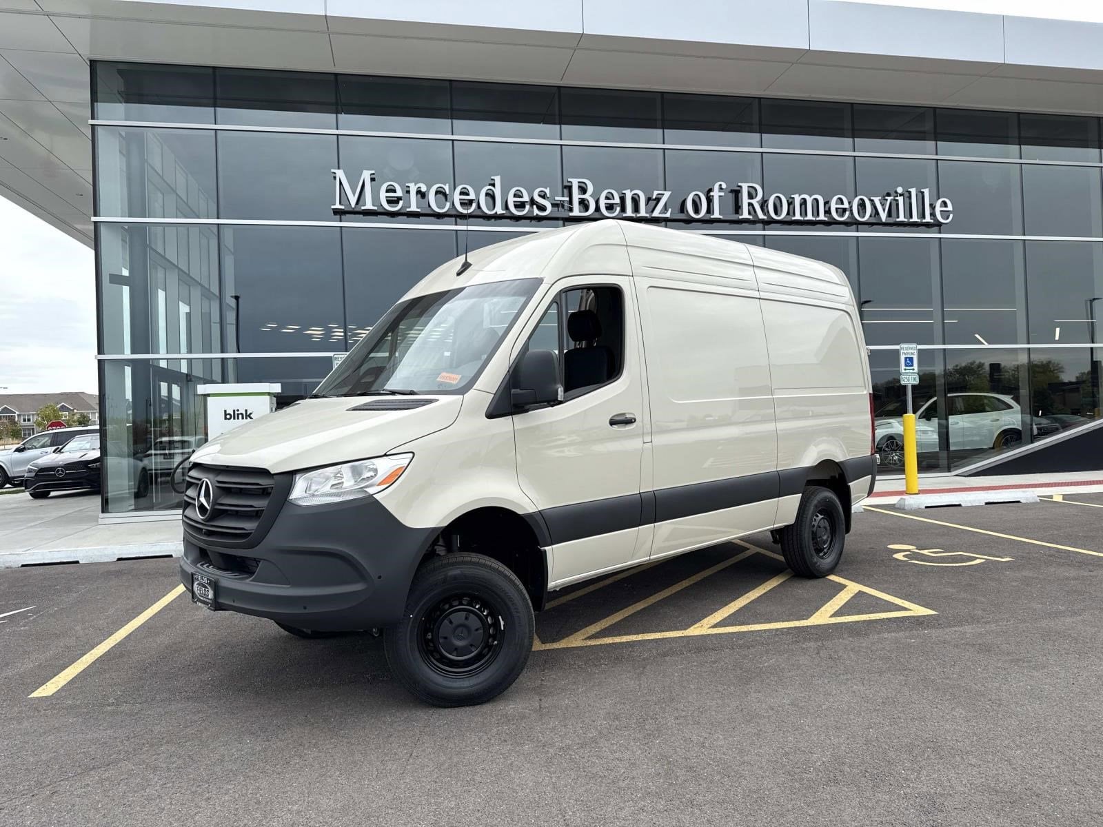 2026 Mercedes-Benz Sprinter Cargo Van Base's photo
