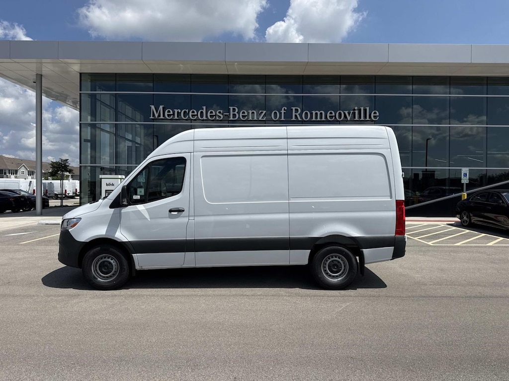 New 2026 Mercedes-Benz Sprinter 2500 Standard Roof 4-Cyl Diesel