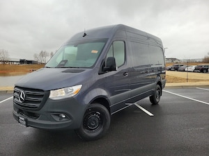2025 Mercedes-Benz 2500 Standard Roof I4 Diesel HO 144 RWD Standard Roof 4-Cyl Diesel HO Van Cargo Van