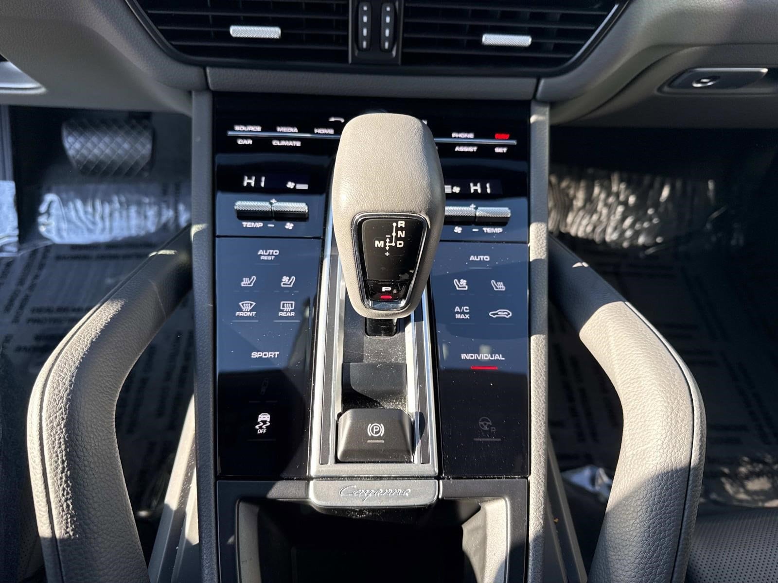 2023 PORSCHE CAYENNE - Image 32