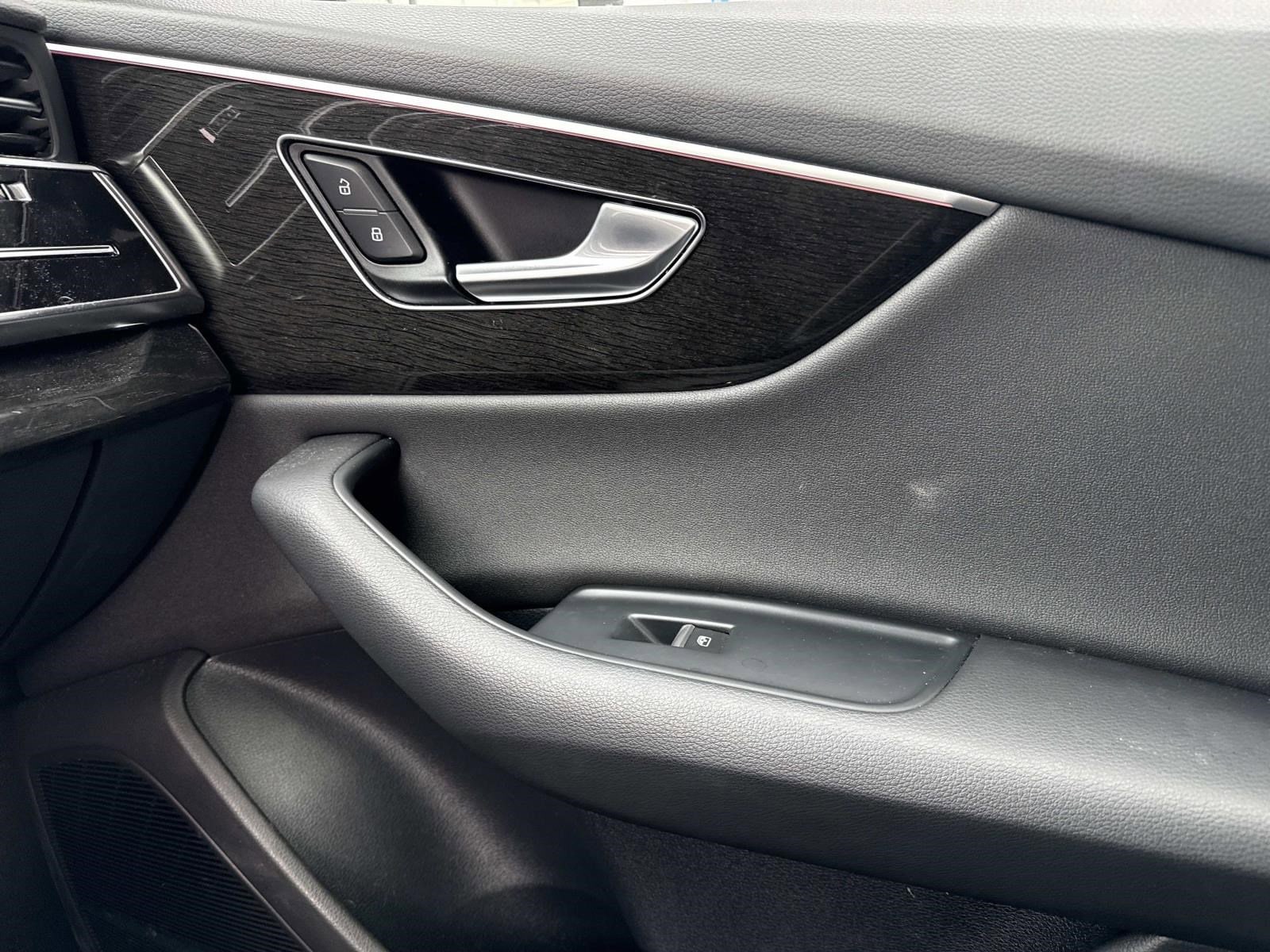 2021 AUDI Q8 - Image 32