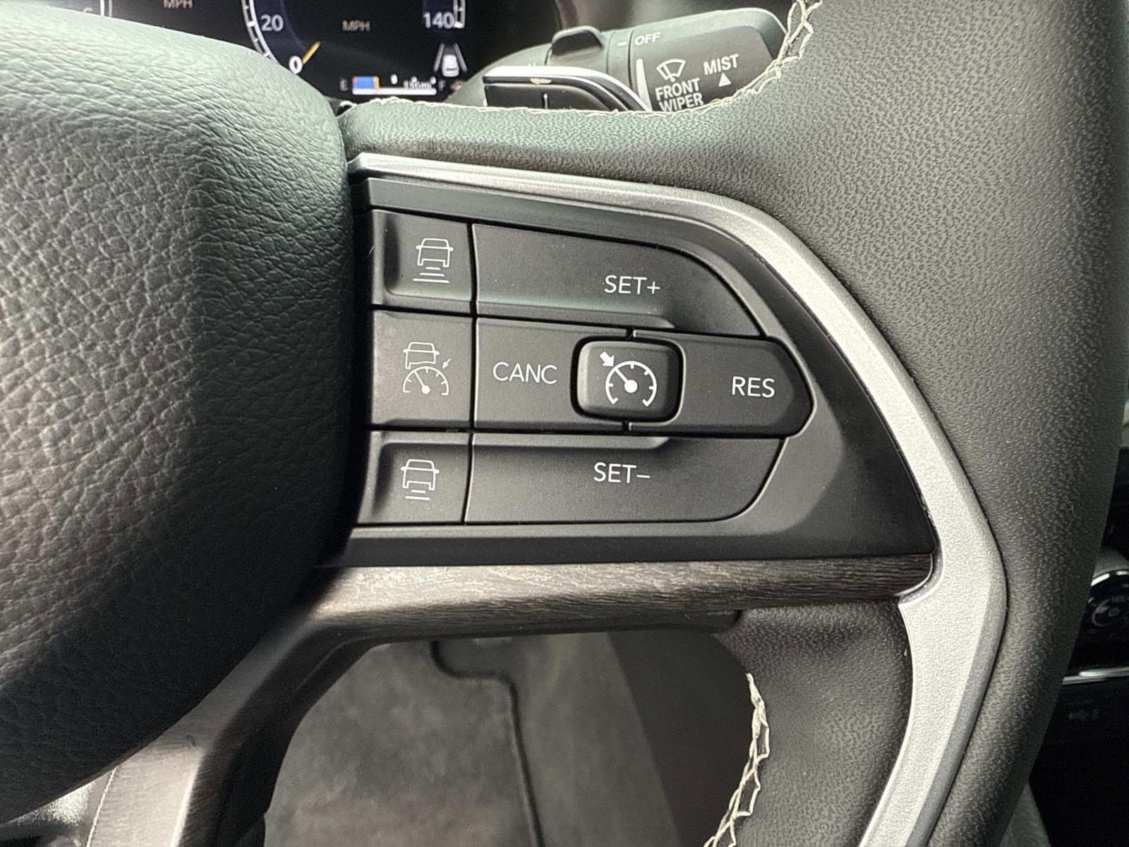 2024 JEEP GRAND CHEROKEE - Image 37