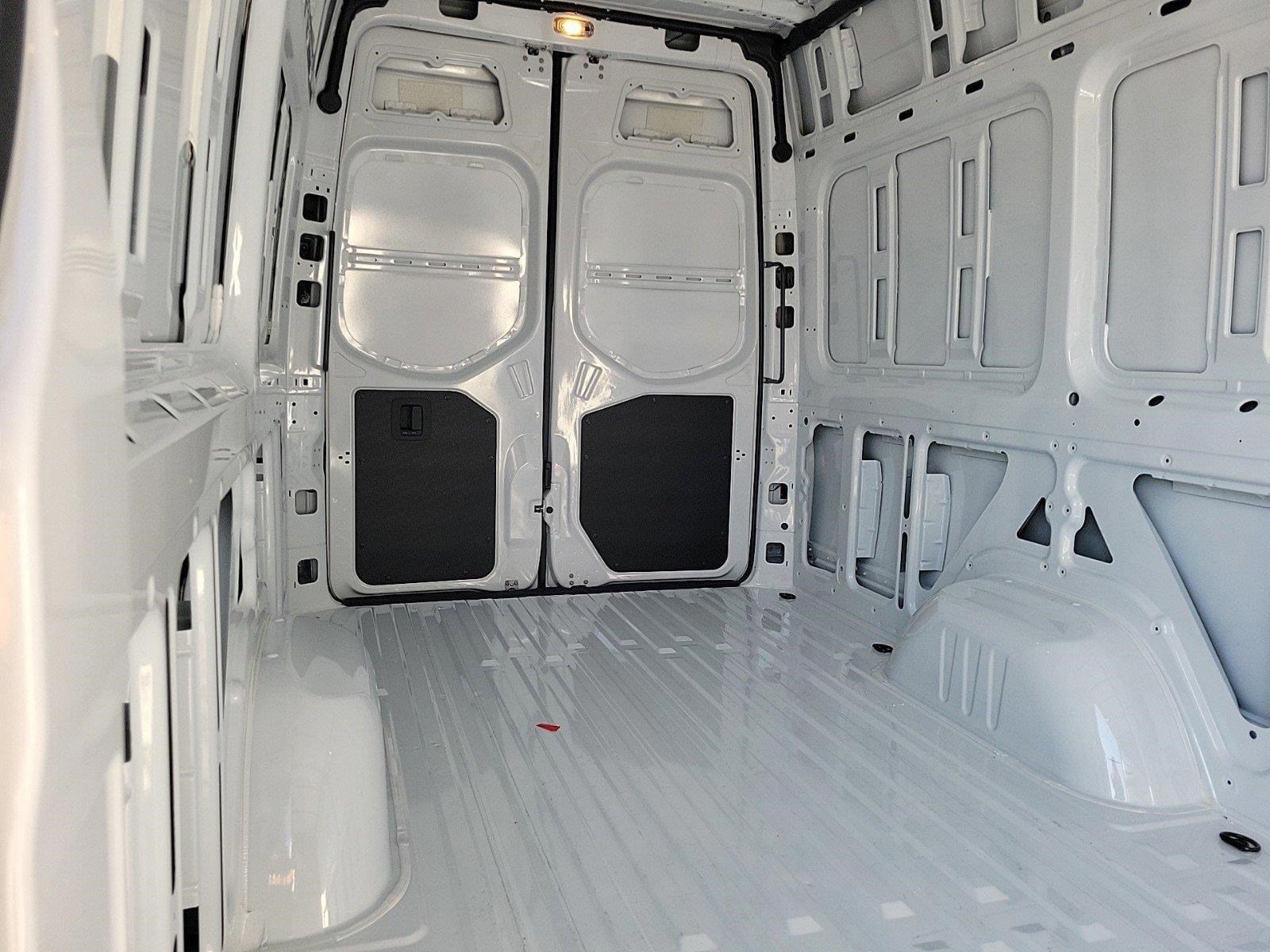 2025 MERCEDES-BENZ SPRINTER - Image 9