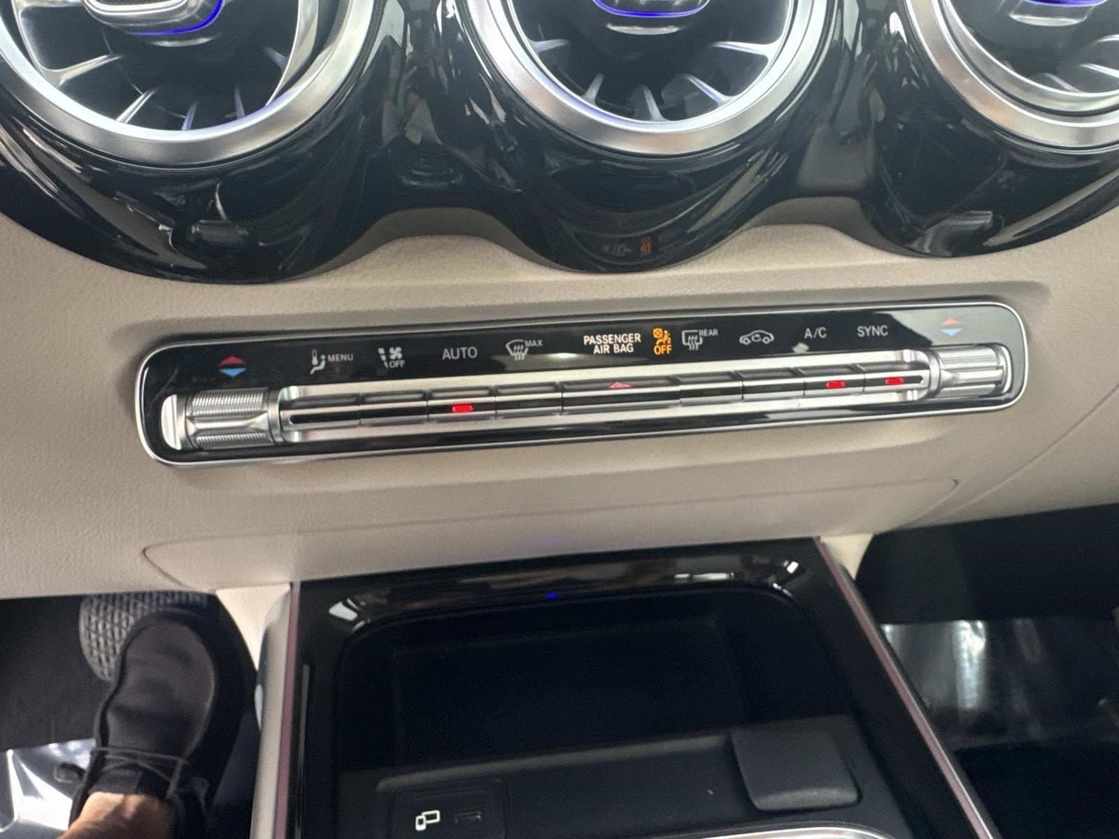 2021 MERCEDES-BENZ GLB-CLASS - Image 24