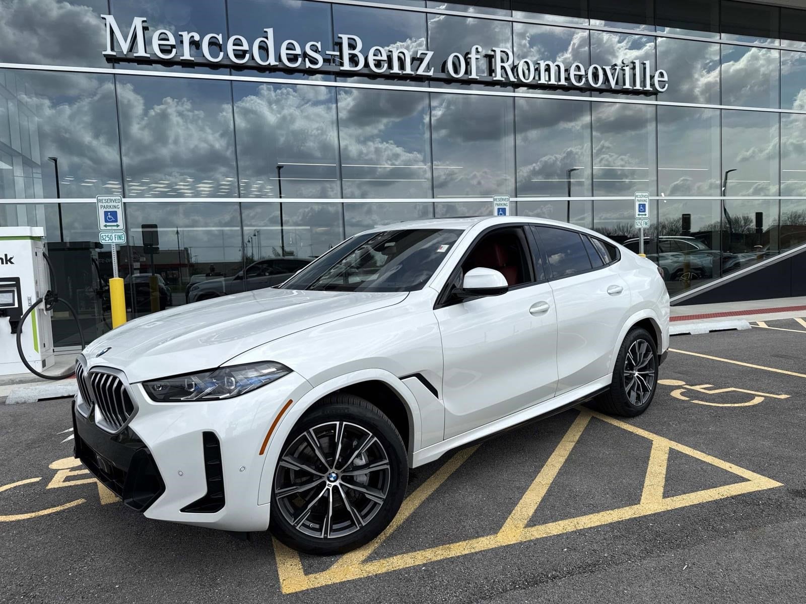 2024 BMW X6 xDrive40i's photo