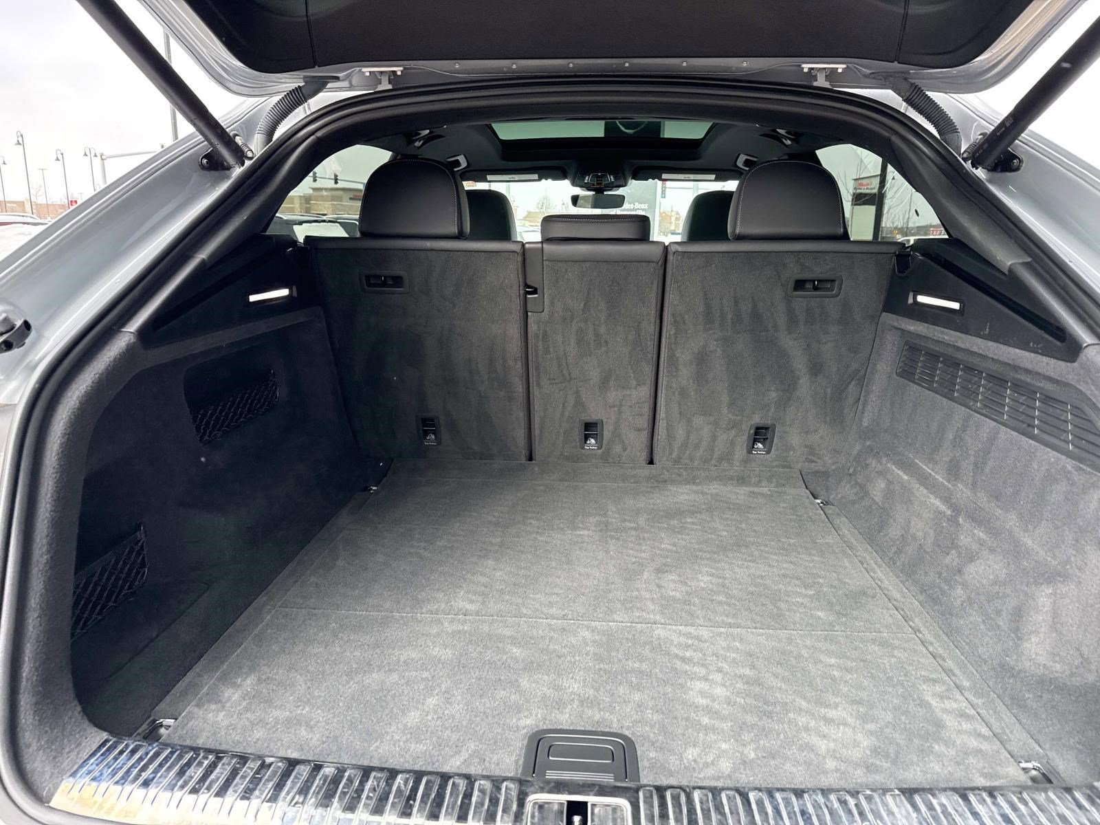 2021 AUDI Q8 - Image 9